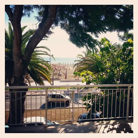 Roseto Holidays Apartmán